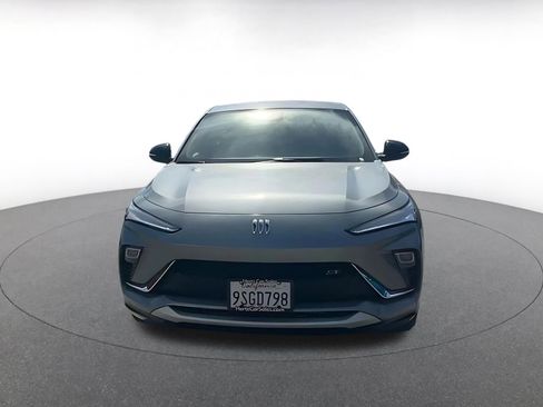 Used 2025 Buick Envista Sport Touring image 4