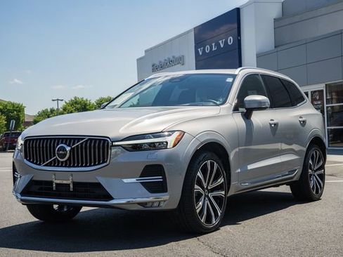 Used 2023 Volvo XC60 B5 Ultimate w/ Climate Package AWD/4WD image 3