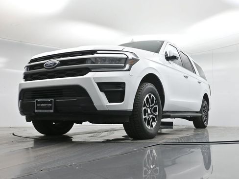 Used 2024 Ford Expedition Max XLT image 47