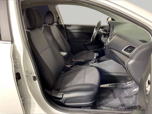 Used 2022 Hyundai Accent Limited FWD image 27