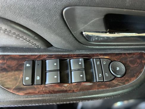 Used 2007 GMC Yukon XL Denali AWD/4WD image 27