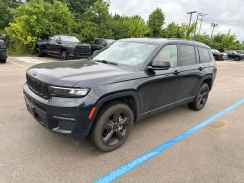 Used 2023 Jeep Grand Cherokee L Limited w/ Luxury Tech Group II AWD/4WD image 14