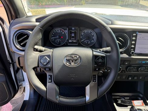 Used 2023 Toyota Tacoma TRD Sport w/ Advanced Technology Package AWD/4WD image 18
