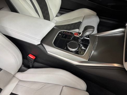 Used 2025 BMW M4 Competition image 33