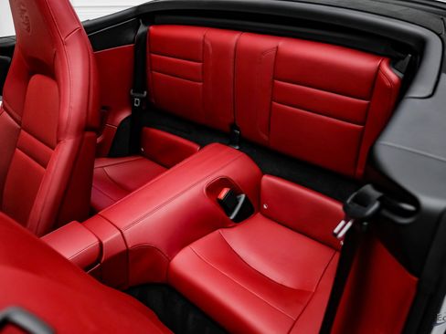 Used 2021 Porsche 911 Carrera 4 image 76