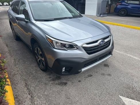 Used 2022 Subaru Outback Limited image 4