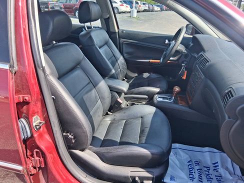 Used 2003 Volkswagen Passat GLX AWD/4WD image 16