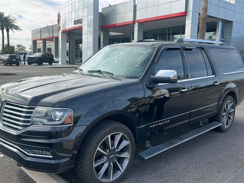 Used 2017 Lincoln Navigator L Reserve image 1