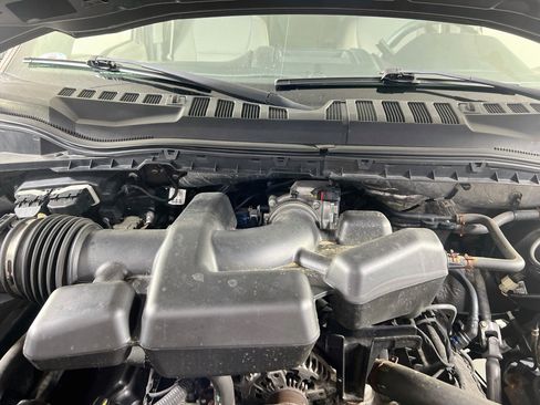 Used 2019 Ford F250 XLT w/ XLT Premium Package AWD/4WD image 27