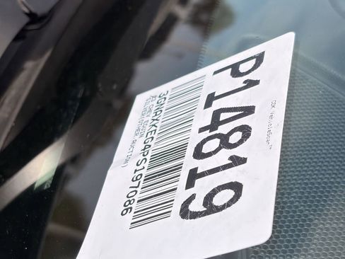 Used 2023 Chevrolet Equinox LT FWD image 32