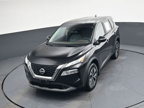 Used 2023 Nissan Rogue SV image 34