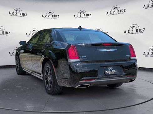 Used 2019 Chrysler 300 Touring w/ Sport Appearance Package AWD/4WD image 4