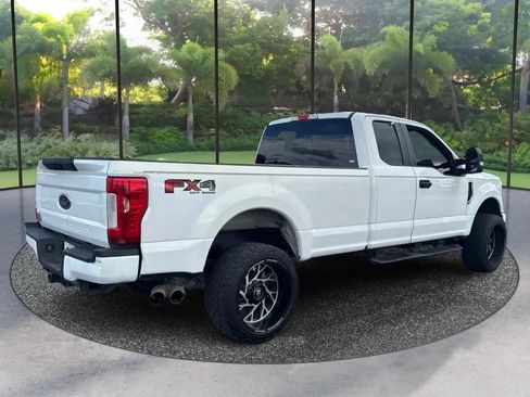 Used 2018 Ford F250 XL w/ Power Equipment Group AWD/4WD image 5
