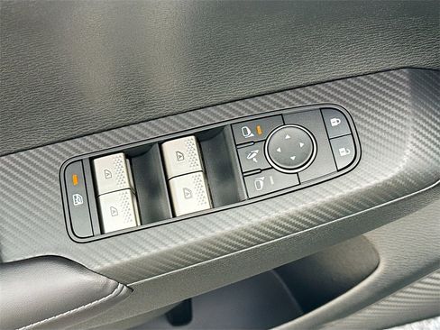 New 2026 Mitsubishi Outlander SE image 18