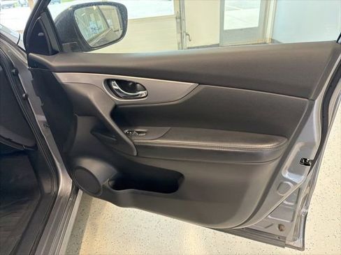 Used 2020 Nissan Rogue Sport SV w/ Technology Package AWD/4WD image 40