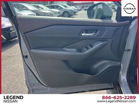 Certified 2023 Nissan Rogue SL AWD/4WD image 17