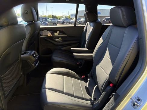 Used 2022 Mercedes-Benz GLS 450 4MATIC image 23