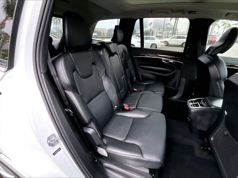 Used 2019 Volvo XC90 T5 Momentum image 19