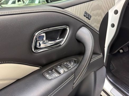 Used 2019 INFINITI QX80 Limited w/ All-Season Package AWD/4WD image 32