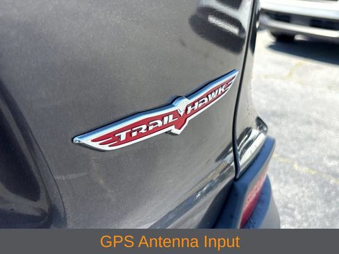 Used 2022 Jeep Cherokee Trailhawk w/ Sun, Sound & Nav Group AWD/4WD image 27