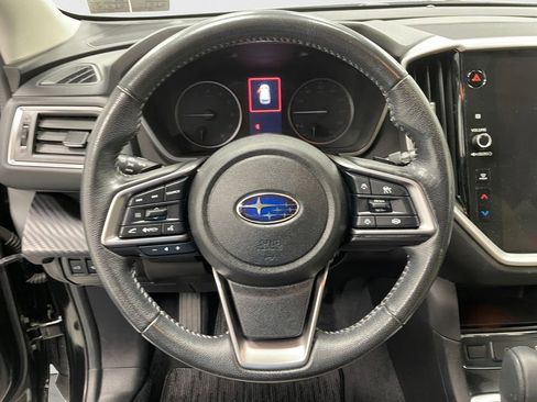 Used 2023 Subaru Ascent Premium w/ Convenience Package image 10