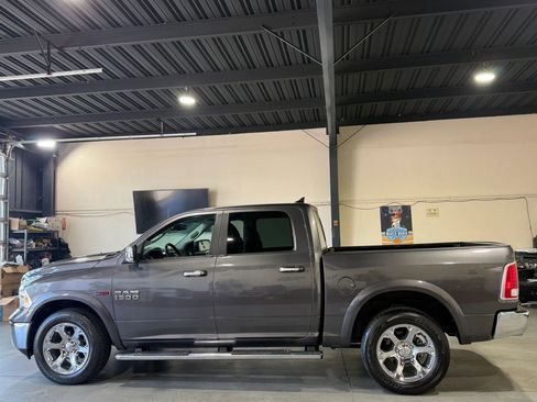 Used 2016 RAM 1500 Laramie w/ Convenience Group AWD/4WD image 5