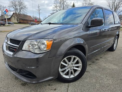 Used 2015 Dodge Grand Caravan SXT w/ UConnect Hands-Free Group FWD image 1