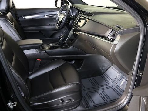 Used 2024 Cadillac XT6 Luxury AWD/4WD image 35