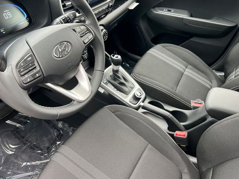 New 2025 Hyundai Venue SEL FWD image 10