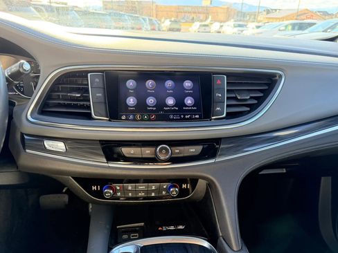 Used 2022 Buick Enclave Premium image 21