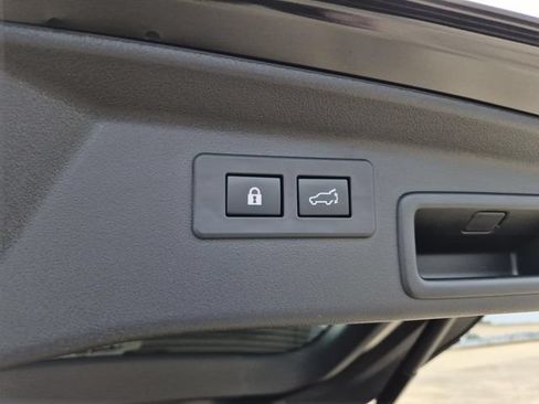 New 2026 Subaru Outback Limited AWD/4WD image 9