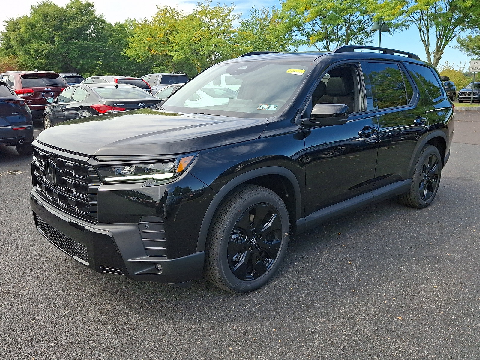 New 2026 Honda Pilot Black Edition image 2