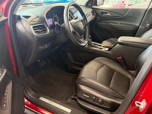 Used 2022 Chevrolet Equinox Premier AWD/4WD image 11