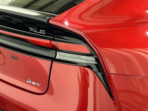 Used 2023 Toyota Prius XLE AWD/4WD image 22