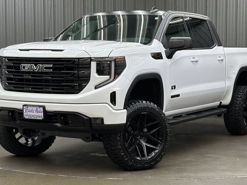 Used 2026 GMC Sierra 1500 Elevation AWD/4WD image 1