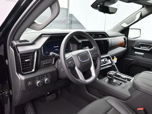 Used 2025 GMC Sierra 1500 Denali w/ Denali Reserve Package AWD/4WD image 13