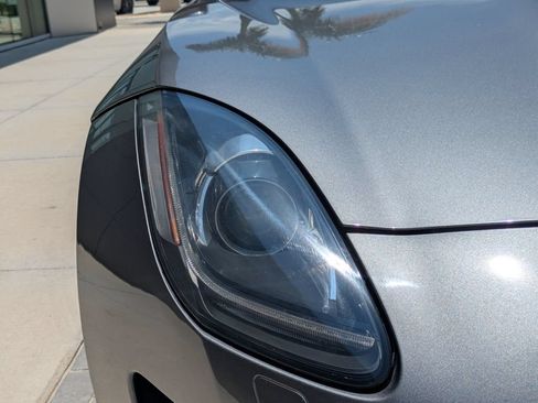 Used 2017 Jaguar F-TYPE Coupe RWD image 11
