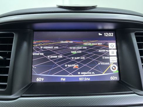 Used 2020 Nissan Pathfinder SL image 23