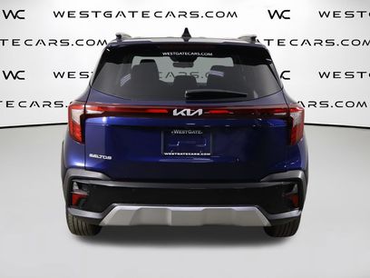 Used 2025 Kia Seltos EX