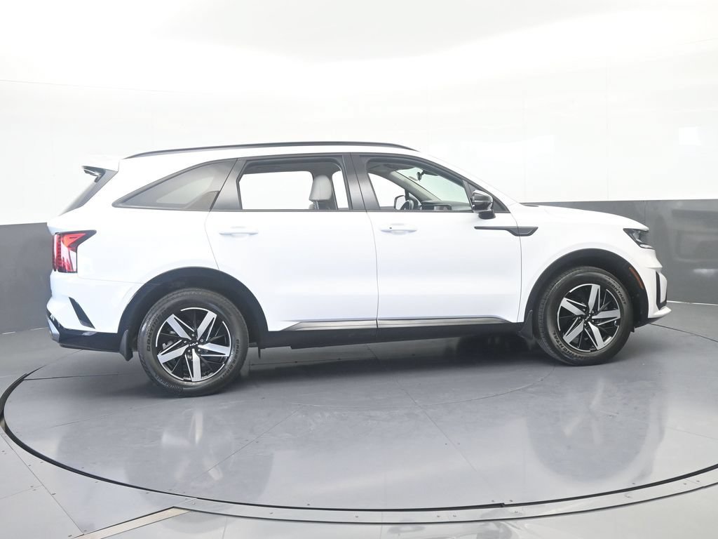 Used 2023 Kia Sorento S w/ Panoramic Sunroof Package FWD image 7