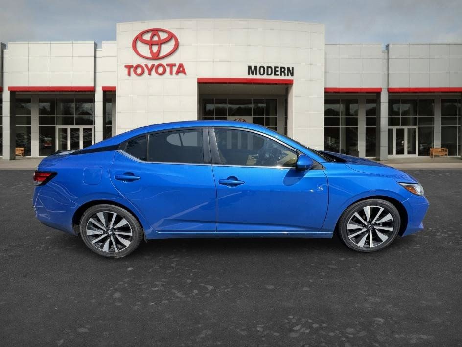 Used 2022 Nissan Sentra SV w/ SV Premium Package FWD image 17