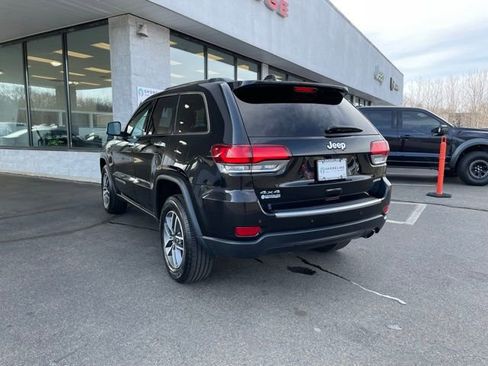 Used 2021 Jeep Grand Cherokee Limited AWD/4WD image 9