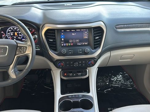 Used 2021 GMC Acadia Denali w/ Denali Technology Package image 10