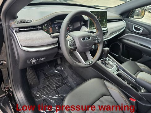 New 2026 Jeep Compass Latitude AWD/4WD image 23