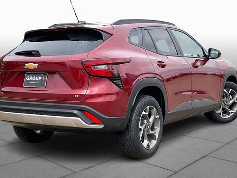 Certified 2025 Chevrolet Trax LT image 14