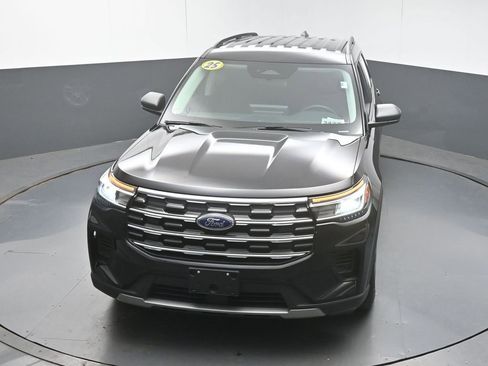 Used 2025 Ford Explorer Active RWD image 43