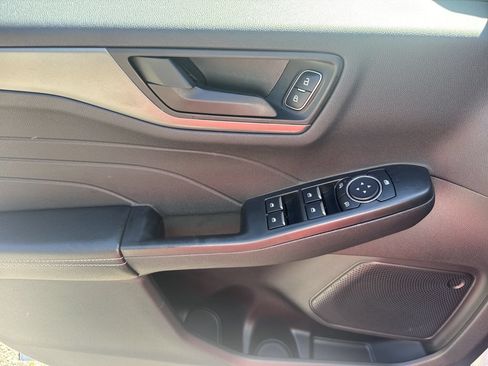 Used 2025 Ford Escape Active w/ Tech Pack #1 FWD image 10
