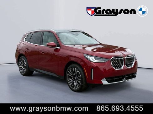 Used 2025 BMW X3 xDrive30i w/ Premium Package image 1