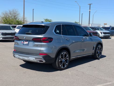Used 2024 BMW X5 sDrive40i w/ Premium Package image 5