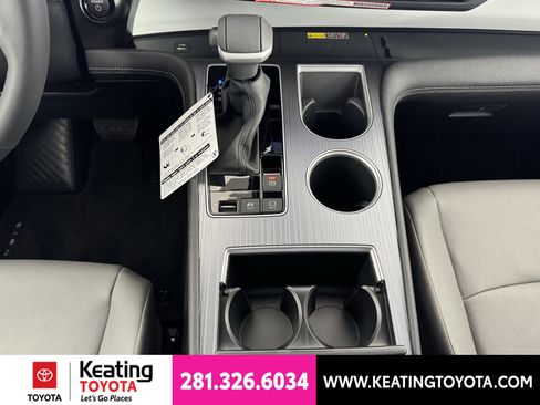 New 2026 Toyota Sienna XLE FWD image 9